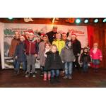 17-06-2014 - sebastian-hiedels - Ramon Ademes - mit Kindern im Leverkusener Winterdorf - Foto NinaErnst.JPG